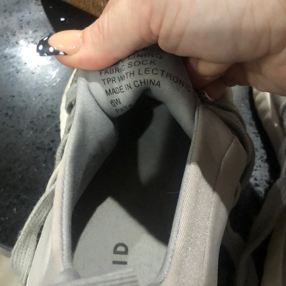 Torrid gray nylon mesh jogger sneakers wide width - Picture 5 of 8